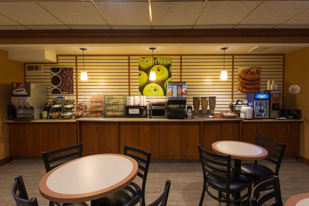 La Quinta Inn By Wyndham Buffalo Airport Вільямсвілл Екстер'єр фото