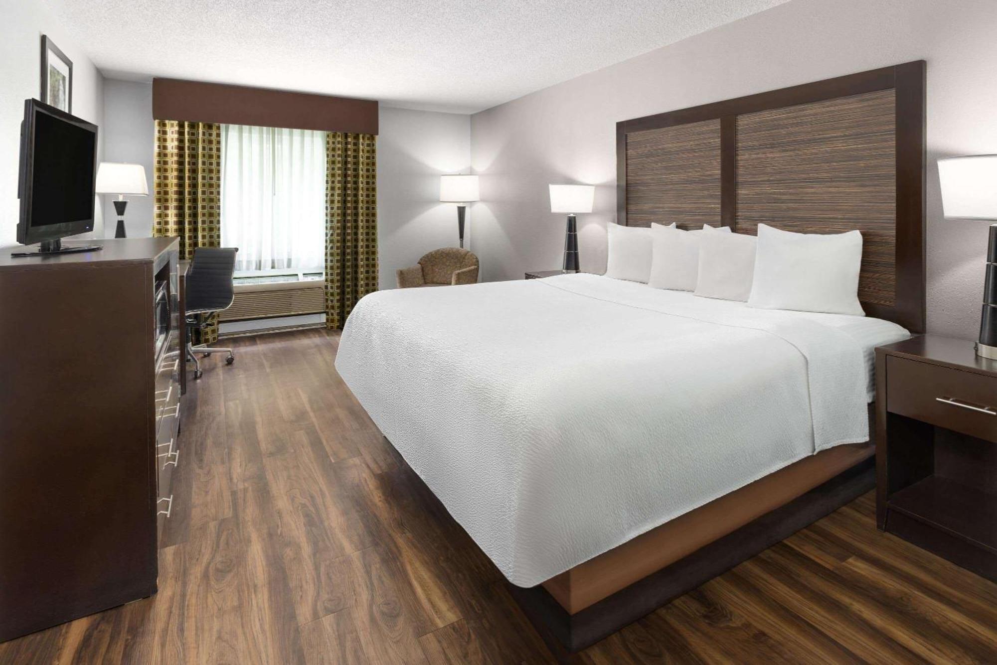 La Quinta Inn By Wyndham Buffalo Airport Вільямсвілл Екстер'єр фото