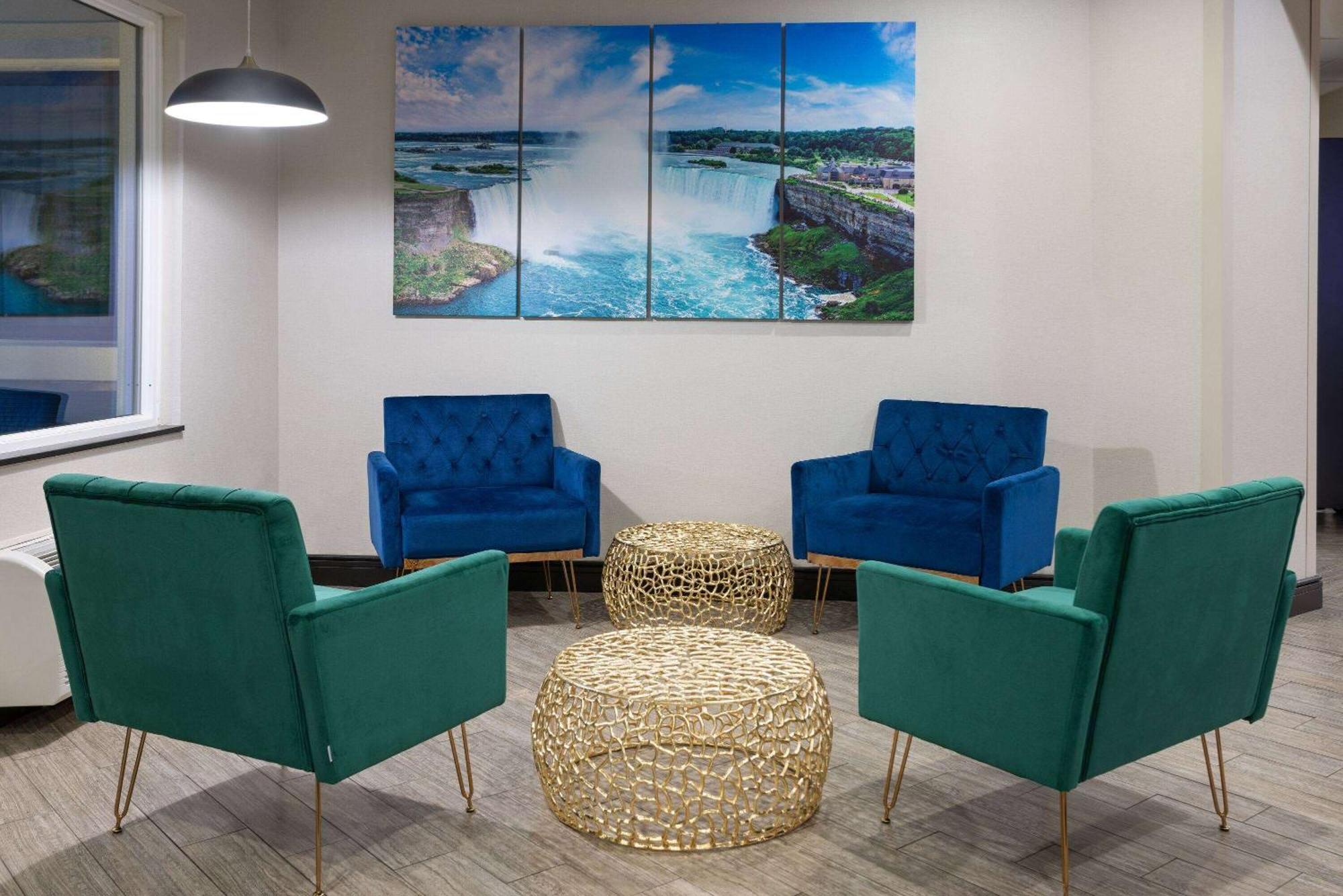 La Quinta Inn By Wyndham Buffalo Airport Вільямсвілл Екстер'єр фото
