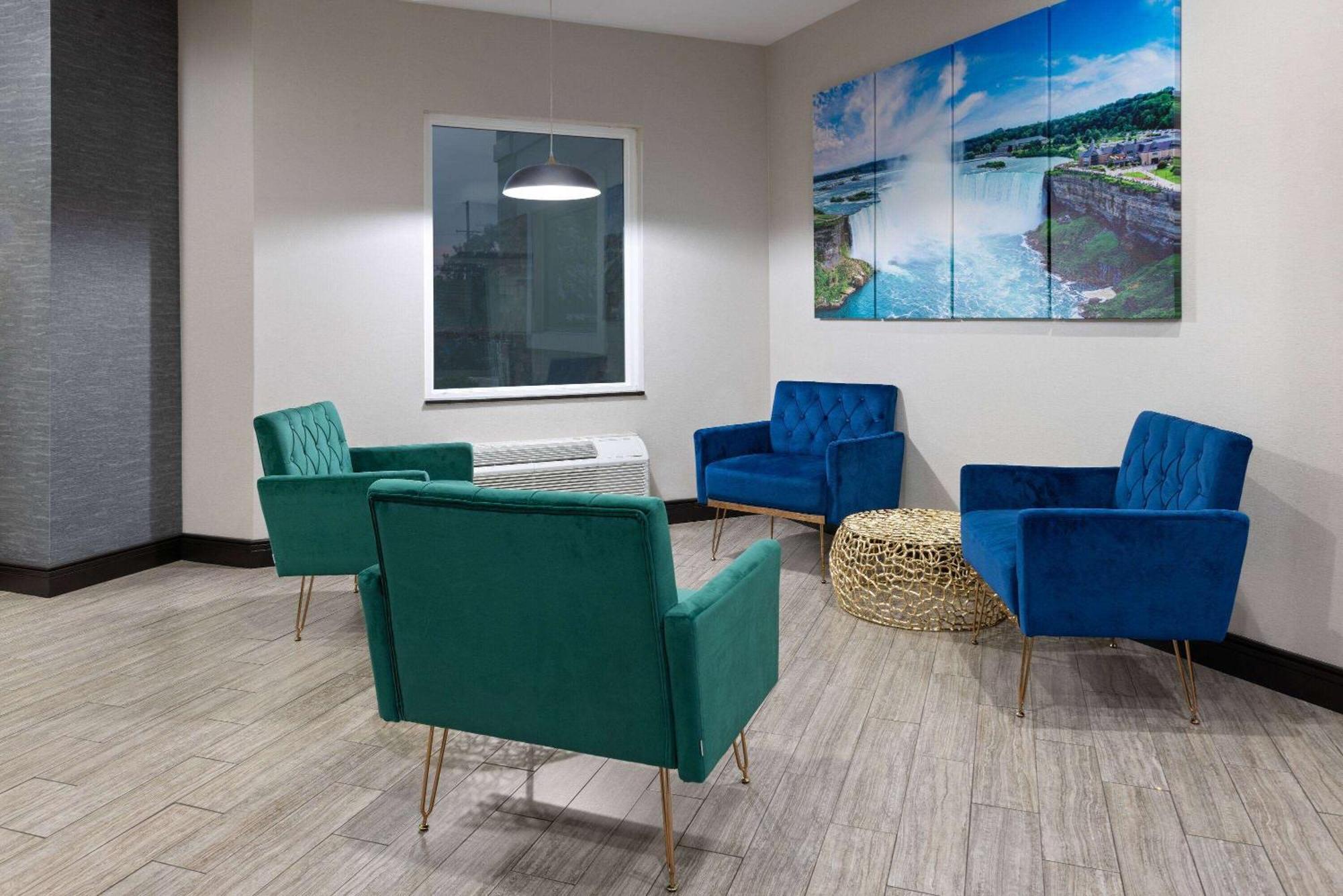 La Quinta Inn By Wyndham Buffalo Airport Вільямсвілл Екстер'єр фото