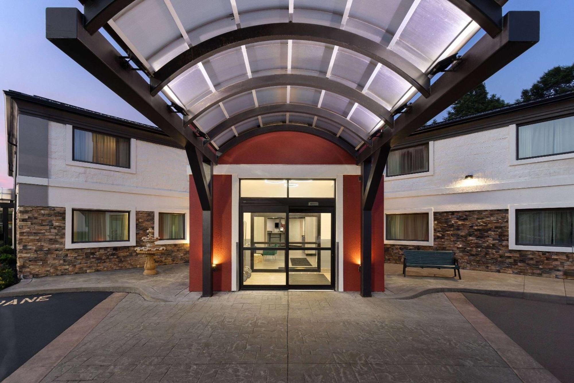 La Quinta Inn By Wyndham Buffalo Airport Вільямсвілл Екстер'єр фото